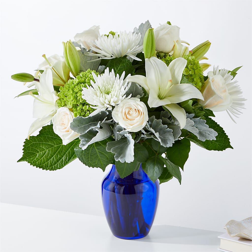 Snowy Dreams Bouquet – House Of Flowers, Worcester MA