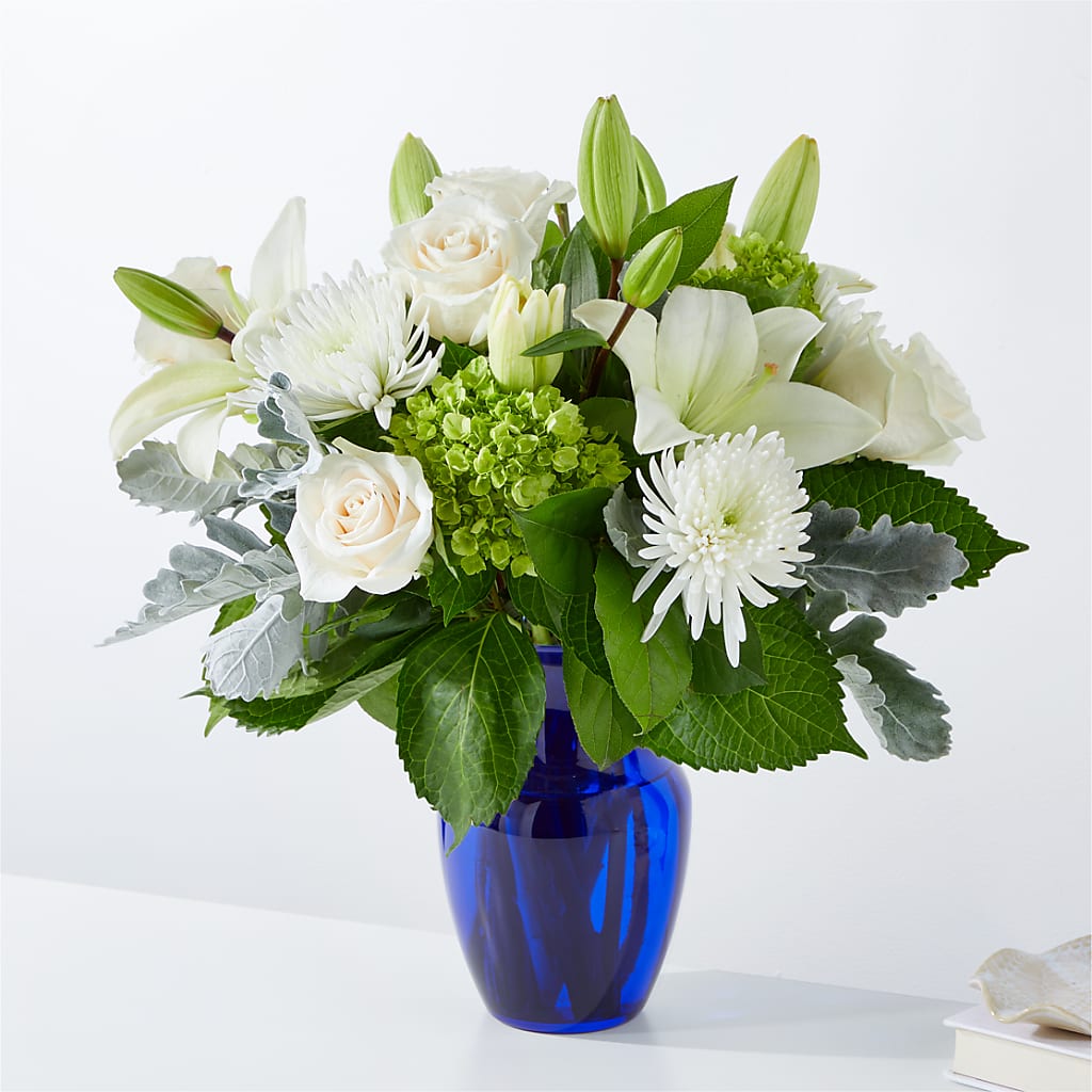 Snowy Dreams Bouquet – House Of Flowers, Worcester MA