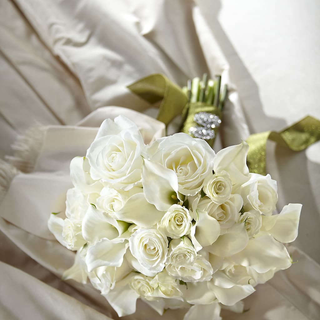 Serene Highness Bouquet – House Of Flowers, Worcester MA