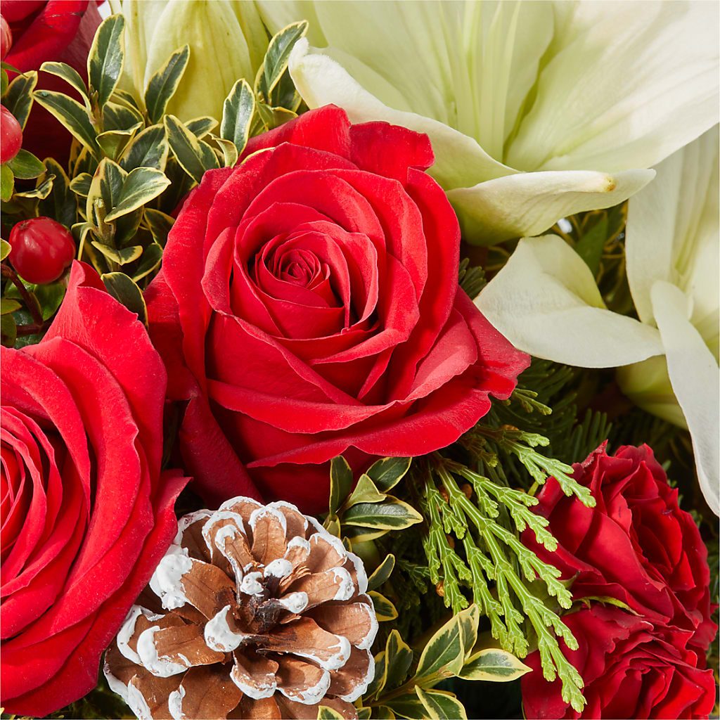 Snowy Wonderland Bouquet –  House Of Flowers, Worcester MA