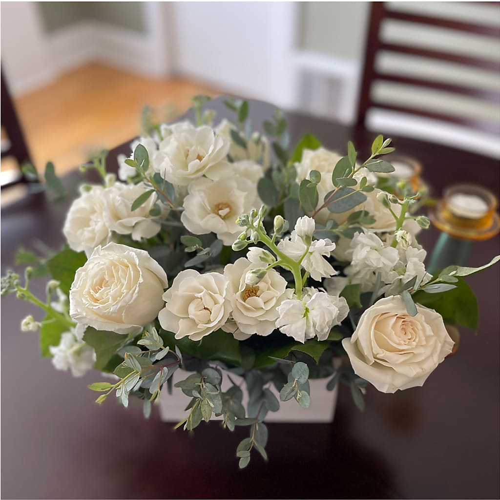 Fresh Linen Box Bouquet –  House Of Flowers, Worcester MA