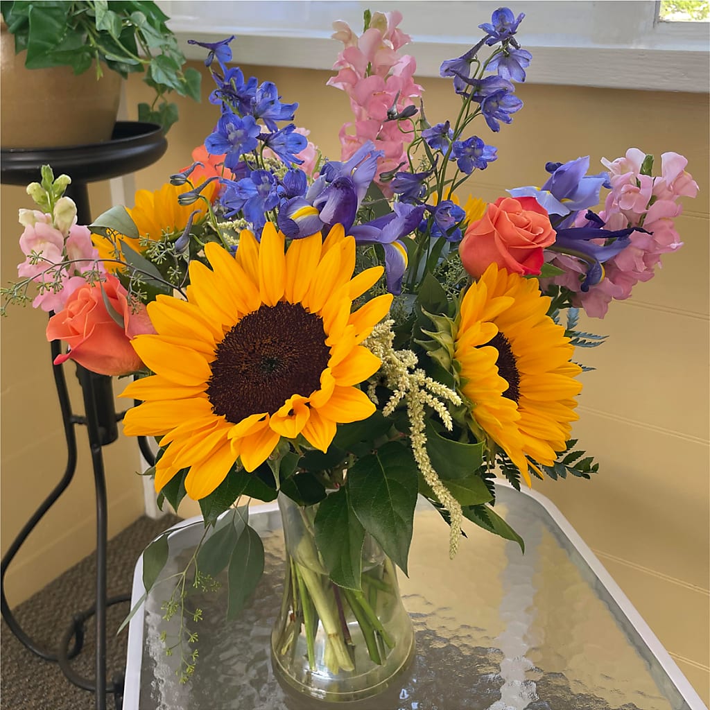 Rays of Life Bouquet –  House Of Flowers, Worcester MA