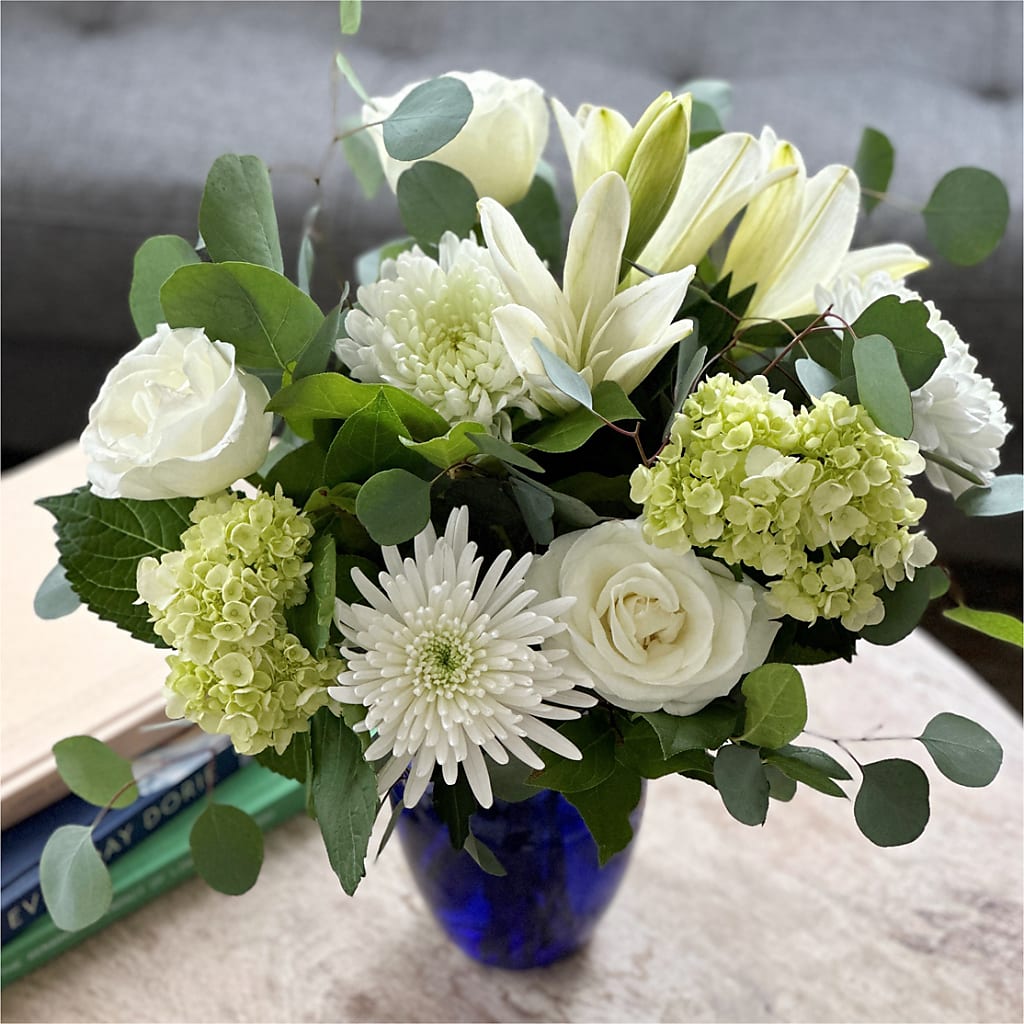 Snowy Dreams Bouquet –  House Of Flowers, Worcester MA