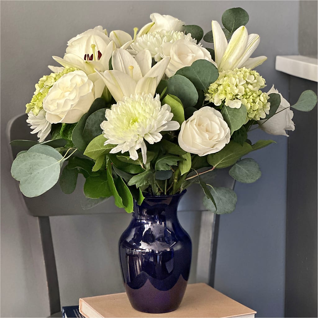 Snowy Dreams Bouquet –  House Of Flowers, Worcester MA